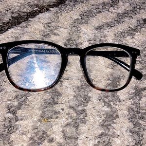 These glasses are customized very cute